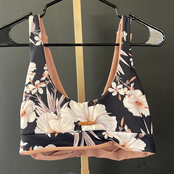 Lehua Lole Custom Ordered Hibiscus Scrunched Sports Bra Top size Medium/Large - Picture 5 of 6